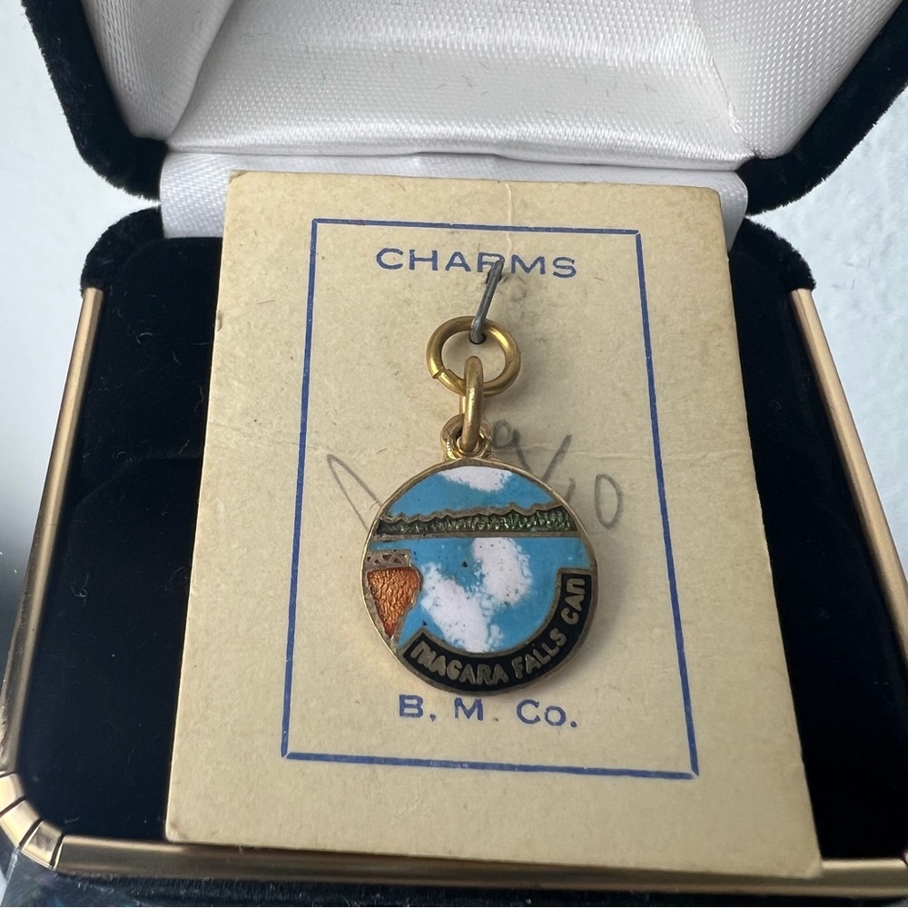Vintage 1940’s Niagara Falls Canada Enamel Travel Charm w/ Original Card